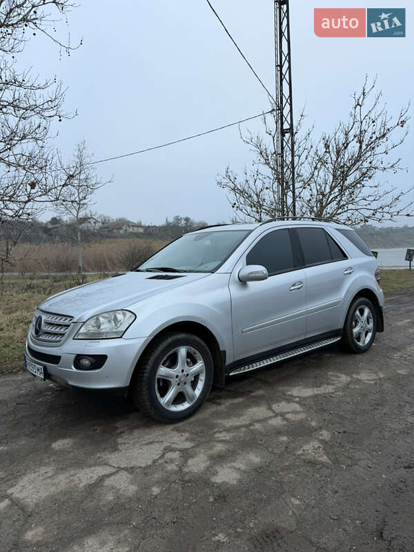 Внедорожник / Кроссовер Mercedes-Benz M-Class 2008 в Килии
