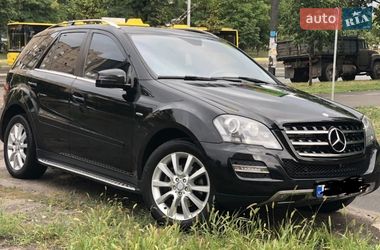 Позашляховик / Кросовер Mercedes-Benz M-Class 2011 в Києві