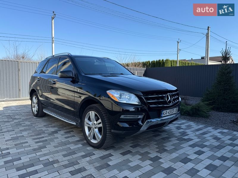 Внедорожник / Кроссовер Mercedes-Benz M-Class 2015 в Киеве