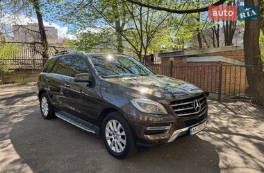 Позашляховик / Кросовер Mercedes-Benz M-Class 2013 в Києві