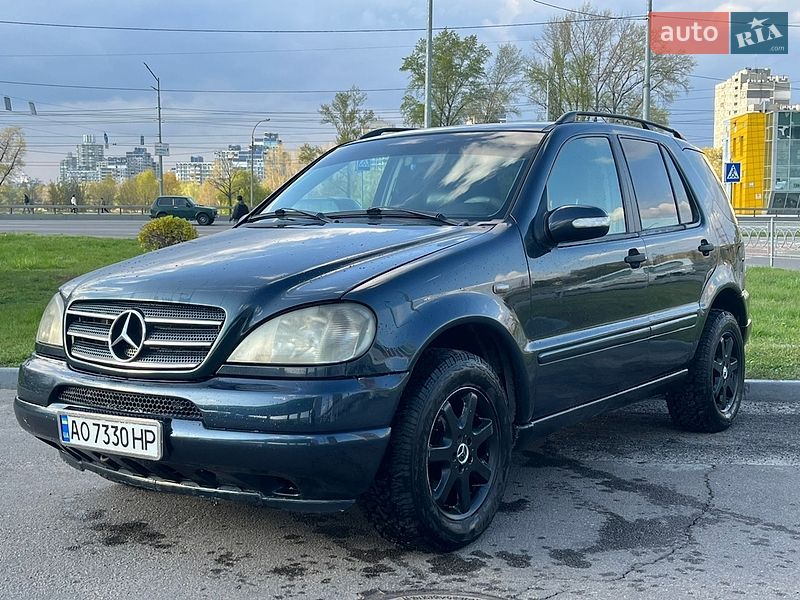 Позашляховик / Кросовер Mercedes-Benz M-Class 2002 в Києві