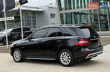 Внедорожник / Кроссовер Mercedes-Benz M-Class 2013 в Днепре