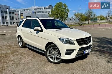 Внедорожник / Кроссовер Mercedes-Benz M-Class 2012 в Киеве
