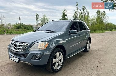 Позашляховик / Кросовер Mercedes-Benz M-Class 2010 в Дніпрі