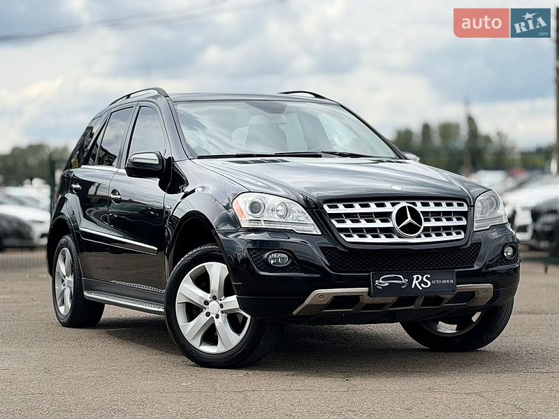 Внедорожник / Кроссовер Mercedes-Benz M-Class 2010 в Киеве