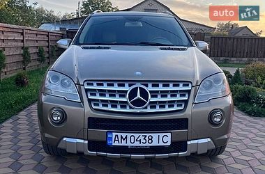 Позашляховик / Кросовер Mercedes-Benz M-Class 2008 в Звягелі