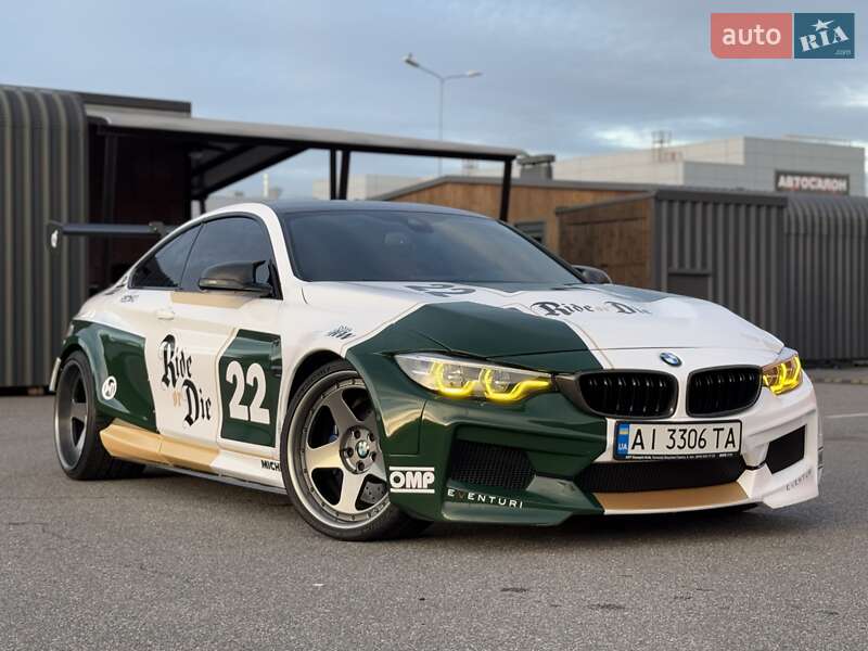 Купе BMW M4 2017 в Киеве