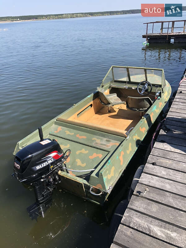 Катер Крым М 1998 в Харькове Катер Крым М 1998 в Харькове