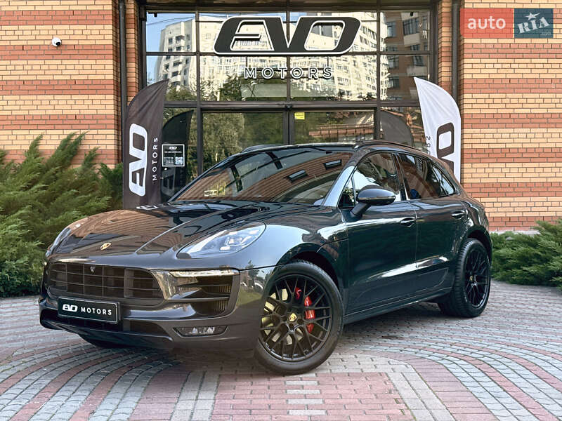 Внедорожник / Кроссовер Porsche Macan 2017 в Киеве