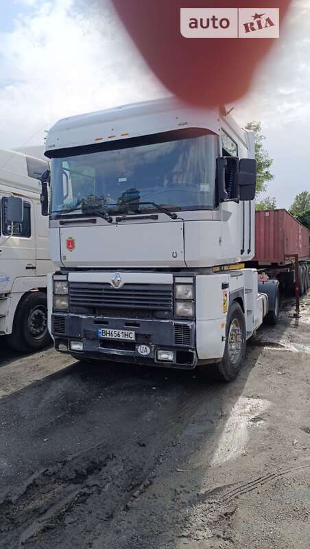 Контейнеровоз Renault Magnum 2000 в Черноморске