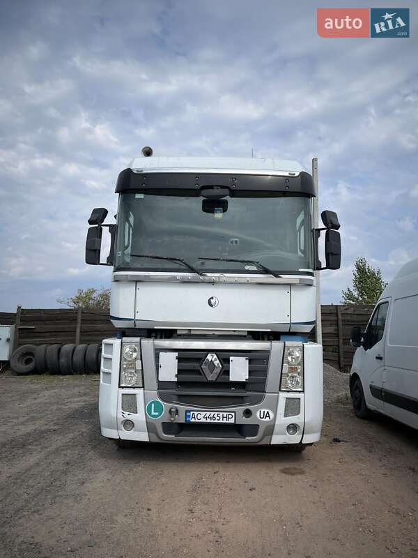Тягач Renault Magnum 2010 в Луцке