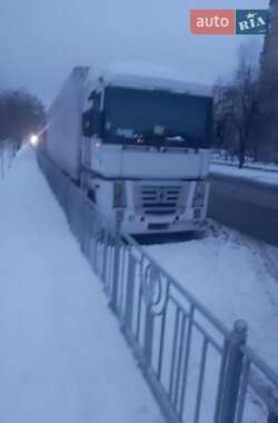 Тягач Renault Magnum 2005 в Киеве