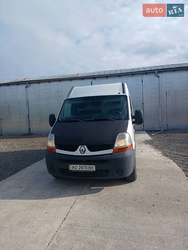 Грузовой фургон Renault Master 2008 в Тячеве