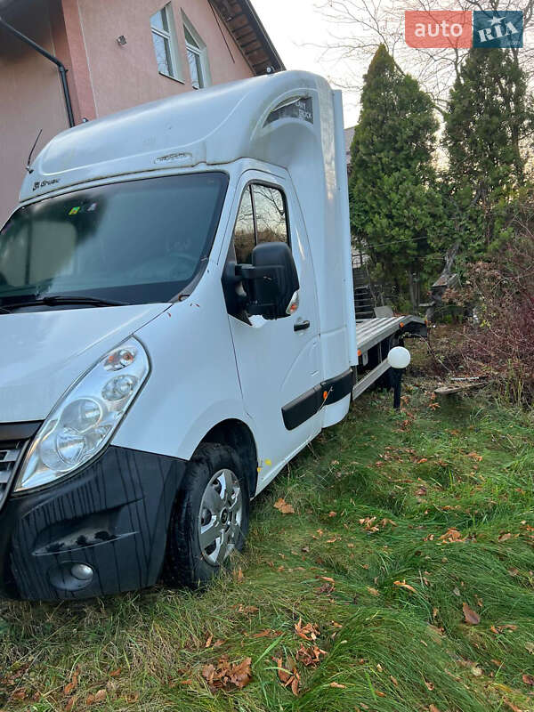 Эвакуатор Renault Master 2019 в Львове