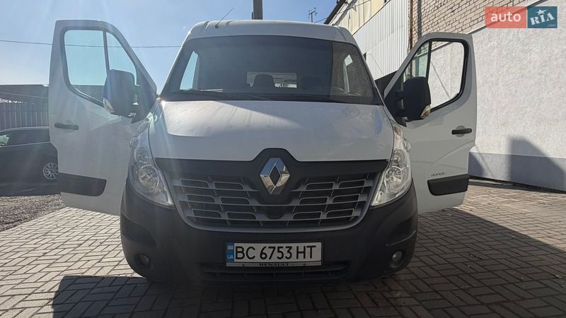 Грузовой фургон Renault Master 2015 в Львове