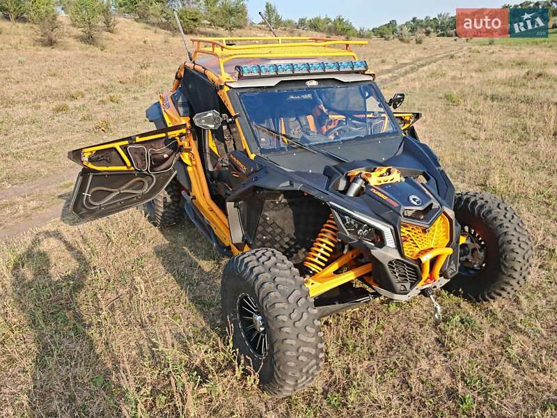Квадроцикл  утилитарный BRP Maverick X3 2020 в Запорожье