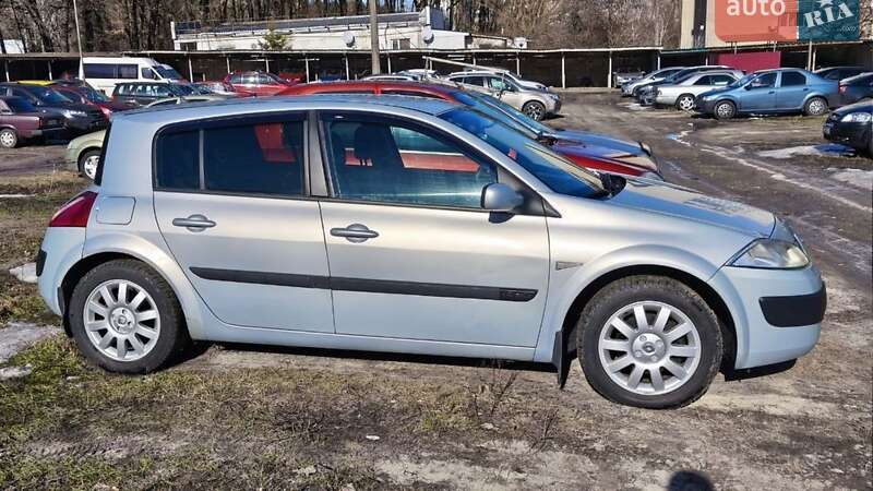 Хэтчбек Renault Megane 2003 в Обухове