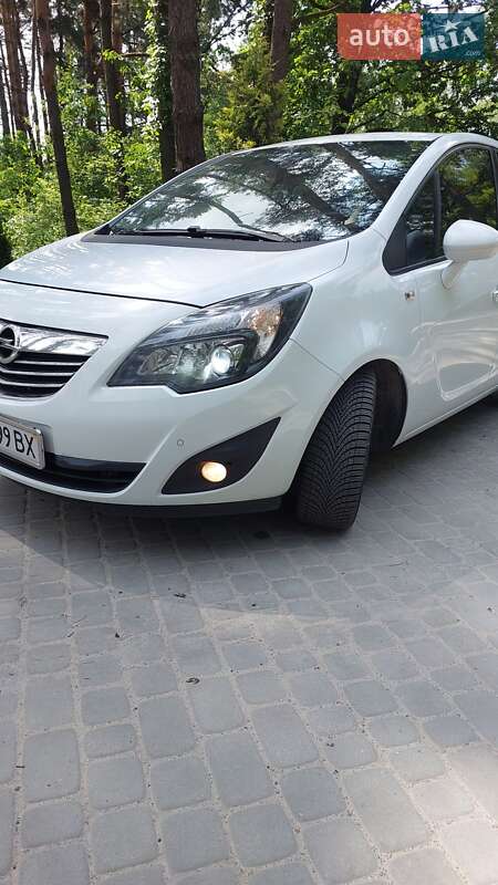 Микровэн Opel Meriva 2012 в Львове