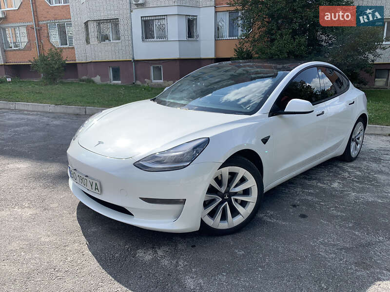 Седан Tesla Model 3 2020 в Тернополі