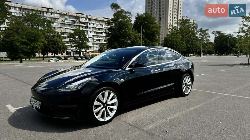 Седан Tesla Model 3 2018 в Киеве