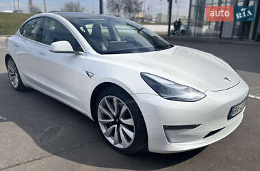 Седан Tesla Model 3 2020 в Хмельницком