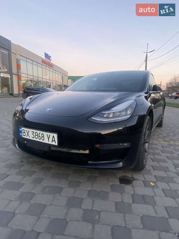 Седан Tesla Model 3 2018 в Хмельницькому Седан Tesla Model 3 2018 в Хмельницькому