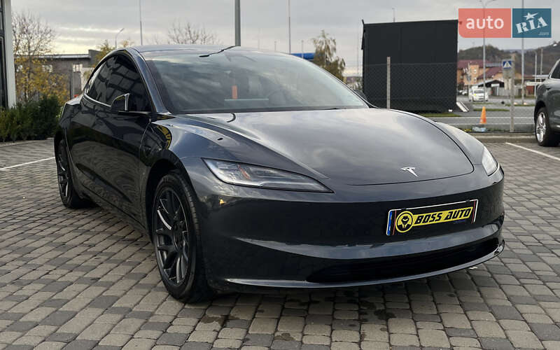 Седан Tesla Model 3 2024 в Мукачево Седан Tesla Model 3 2024 в Мукачево