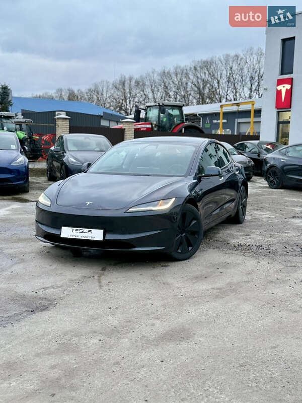 Седан Tesla Model 3 2024 в Виннице