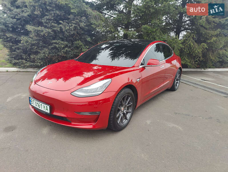 Седан Tesla Model 3 2018 в Одесі