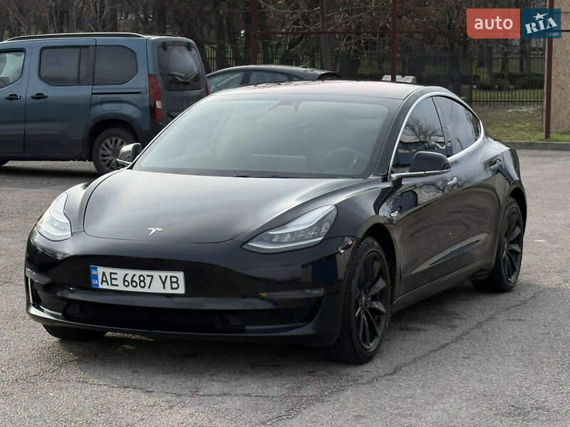 Седан Tesla Model 3 2019 в Днепре Седан Tesla Model 3 2019 в Днепре
