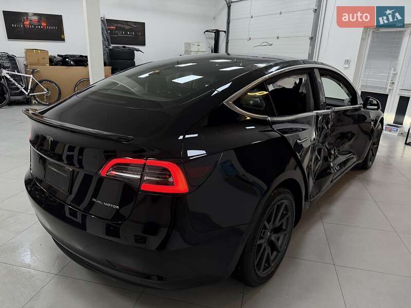 Седан Tesla Model 3 2019 в Дрогобичі Седан Tesla Model 3 2019 в Дрогобичі