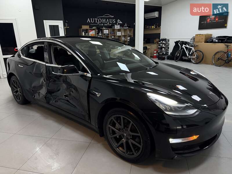 Седан Tesla Model 3 2019 в Дрогобыче Седан Tesla Model 3 2019 в Дрогобыче
