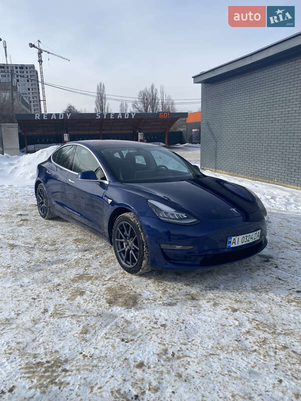 Седан Tesla Model 3 2018 в Харькове Седан Tesla Model 3 2018 в Харькове