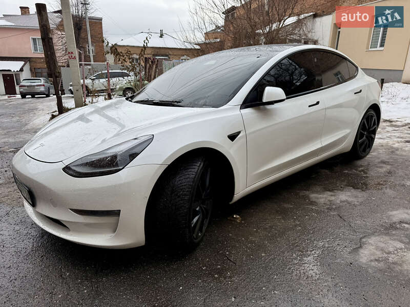 Седан Tesla Model 3 2021 в Вінниці Седан Tesla Model 3 2021 в Вінниці