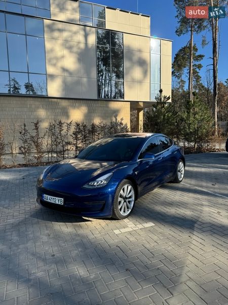 Седан Tesla Model 3 2019 в Бучі Седан Tesla Model 3 2019 в Бучі