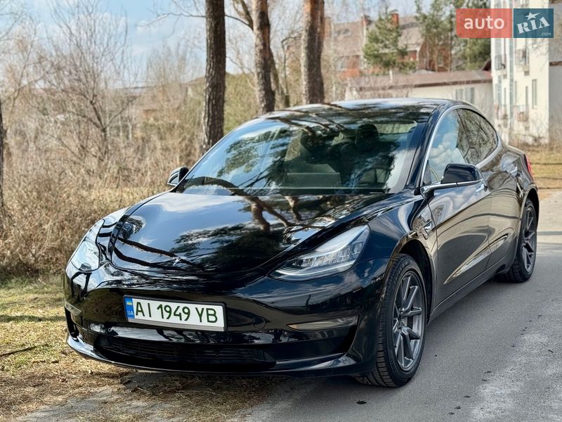 Седан Tesla Model 3 2020 в Киеве