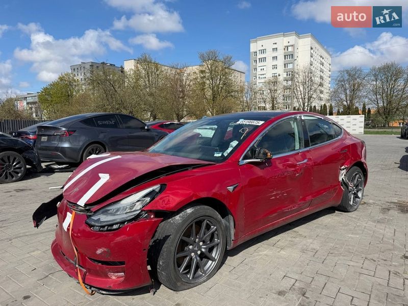 Седан Tesla Model 3 2018 в Луцьку Седан Tesla Model 3 2018 в Луцьку