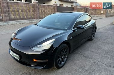 Седан Tesla Model 3 2019 в Староконстантинове