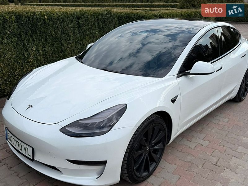Седан Tesla Model 3 2020 в Хмельницком