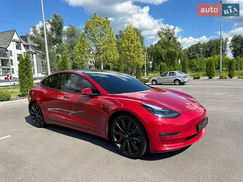 Седан Tesla Model 3 2019 в Киеве
