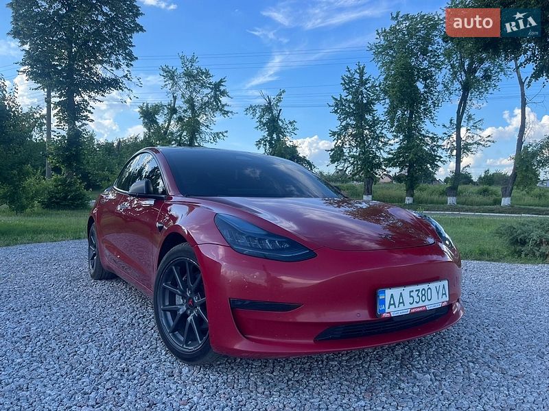 Седан Tesla Model 3 2020 в Переяславе