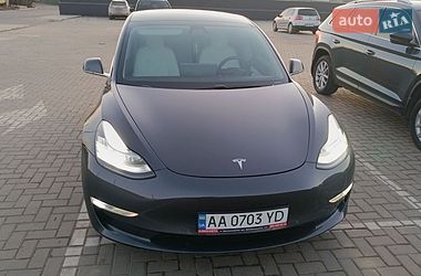 Седан Tesla Model 3 2020 в Новоукраинке