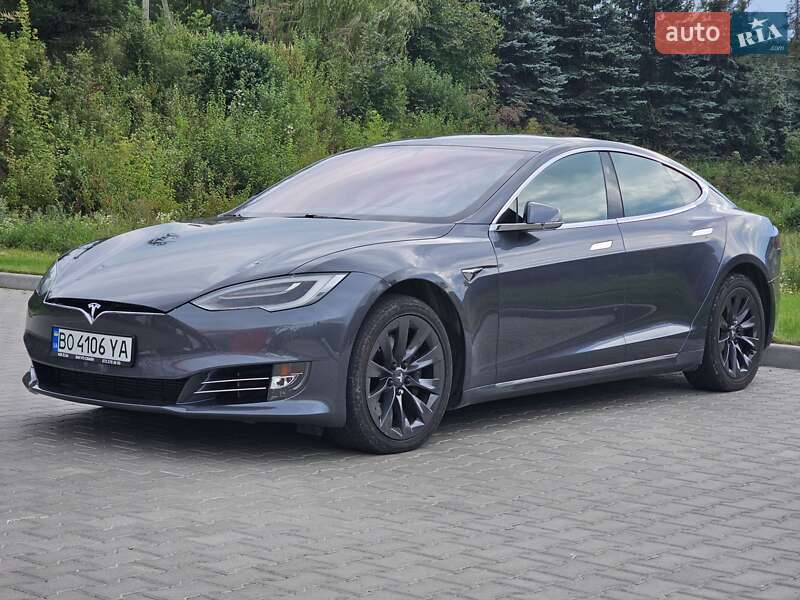 Лифтбек Tesla Model S 2018 в Тернополе