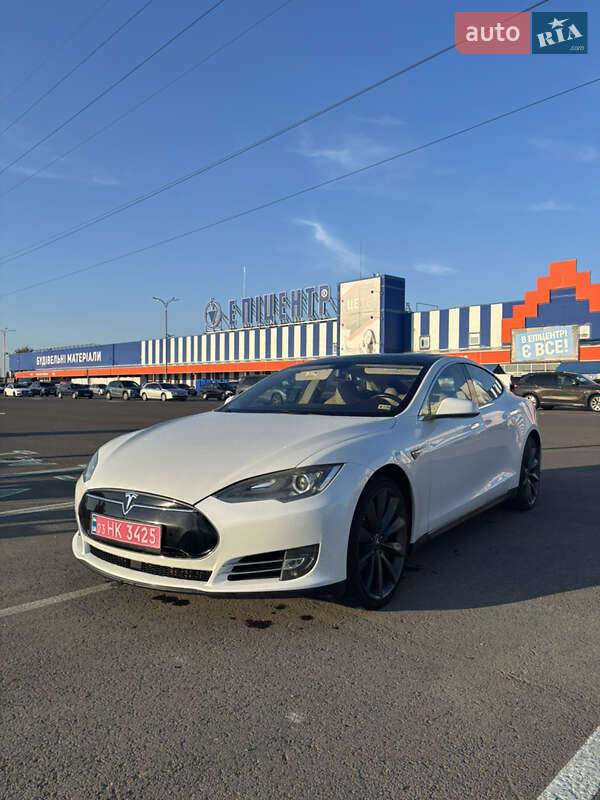 Лифтбек Tesla Model S 2012 в Луцке