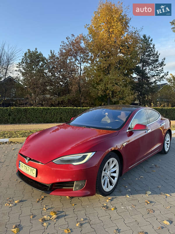 Лифтбек Tesla Model S 2016 в Киеве Лифтбек Tesla Model S 2016 в Киеве