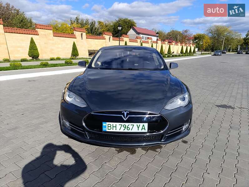 Лифтбек Tesla Model S 2013 в Измаиле