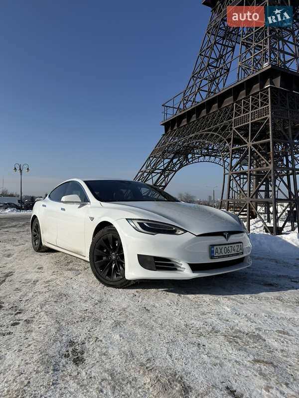 Лифтбек Tesla Model S 2016 в Харькове