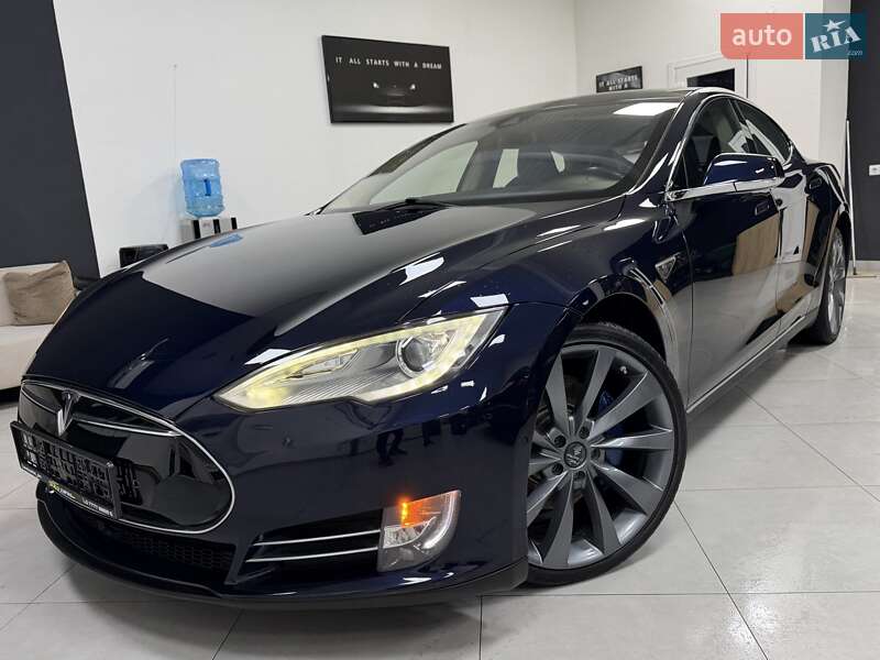 Лифтбек Tesla Model S 2015 в Дрогобыче Лифтбек Tesla Model S 2015 в Дрогобыче