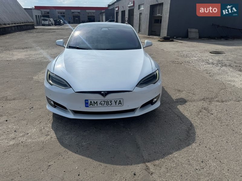 Ліфтбек Tesla Model S 2018 в Софіївській Борщагівці Ліфтбек Tesla Model S 2018 в Софіївській Борщагівці