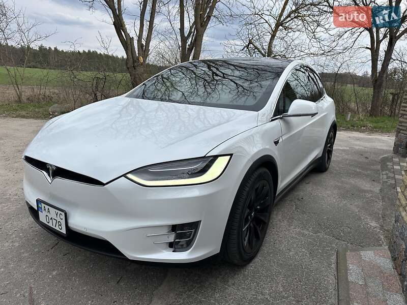 Внедорожник / Кроссовер Tesla Model X 2018 в Белой Церкви